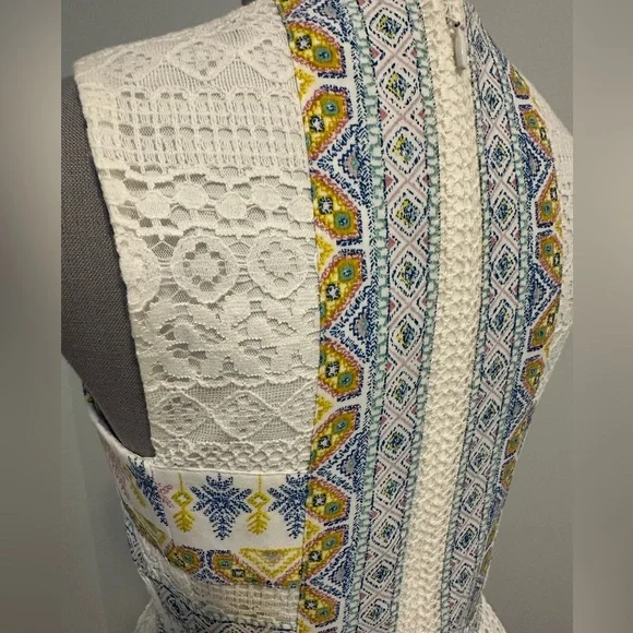 BCBG Maxazria Lace Sleeveless Dress Size 4 - Picture 5 of 12